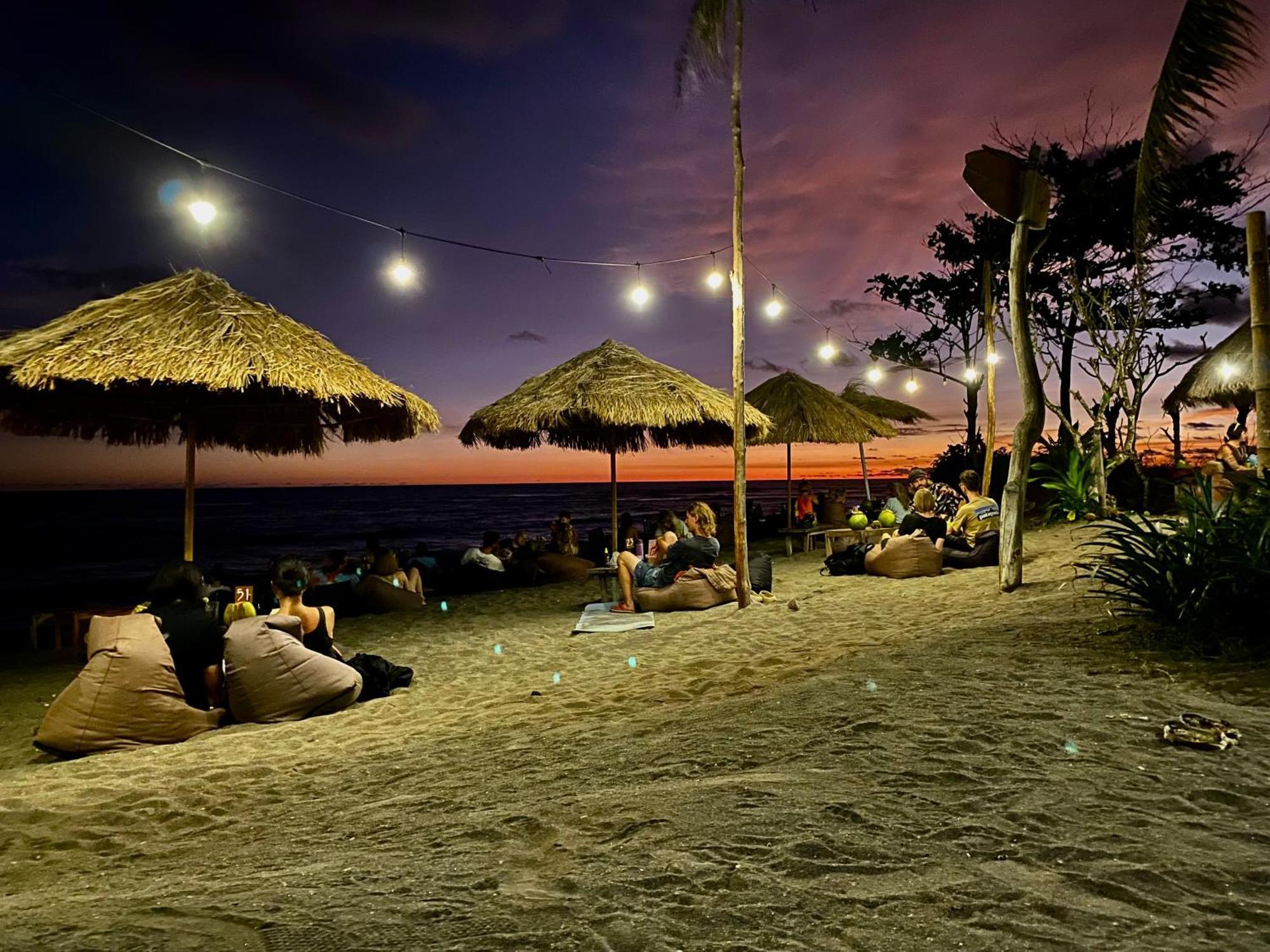 Uma Pantai Seseh Hotell Canggu Exteriör bild